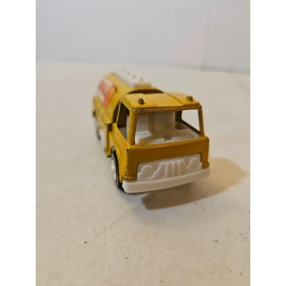 Vintage Tootsie Toy 1970 Shell Oil Yellow Tanker Truck Made USA TootsieToy